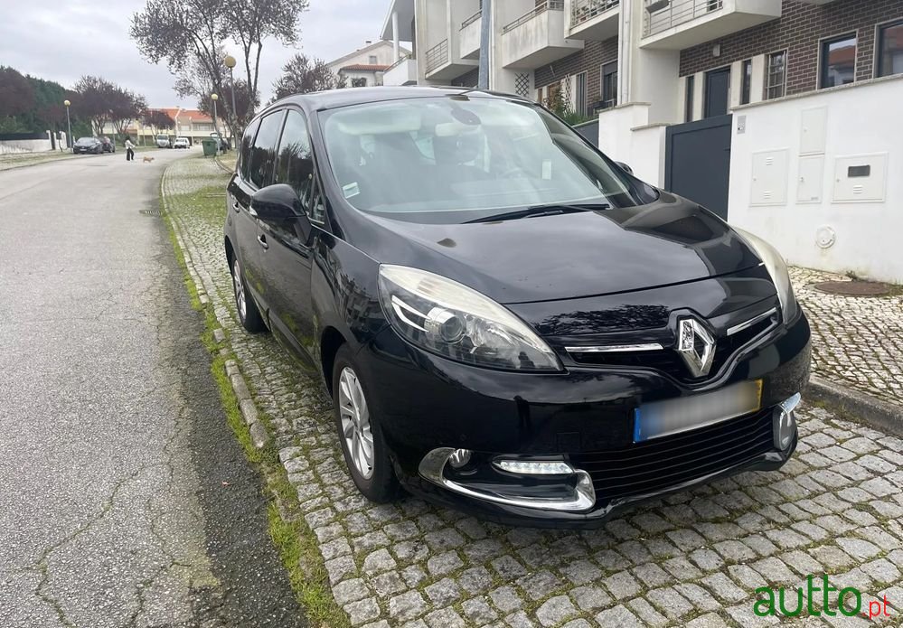 2014' Renault Grand Scenic photo #1