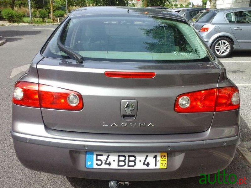 2005' Renault Laguna photo #3