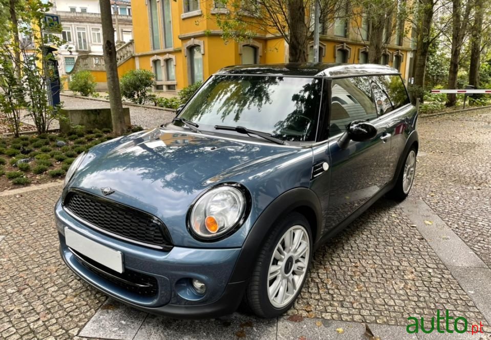 2011' MINI Clubman photo #1