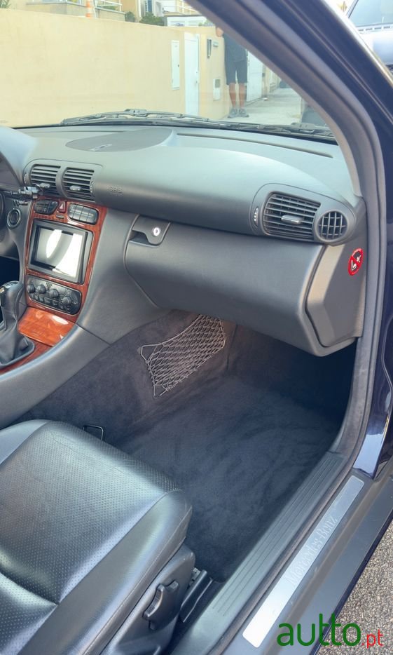 2002' Mercedes-Benz Classe C T Cdi Classic photo #5