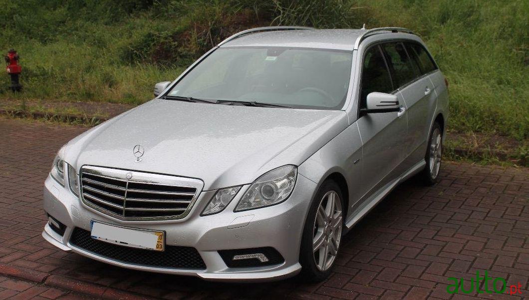 2010' Mercedes-Benz E-350 photo #4