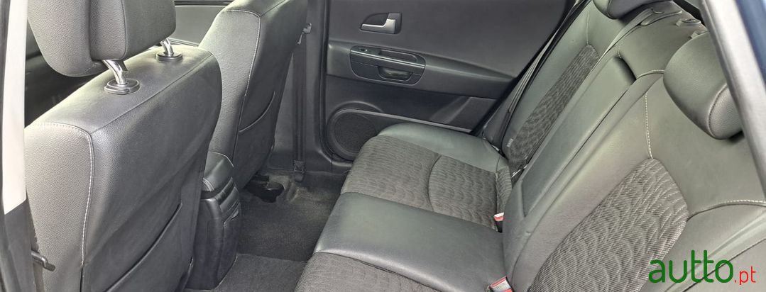 2010' Kia Ceed photo #6