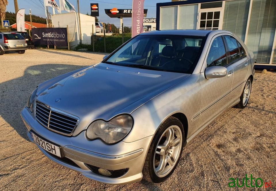 2001' Mercedes-Benz C-32 photo #3