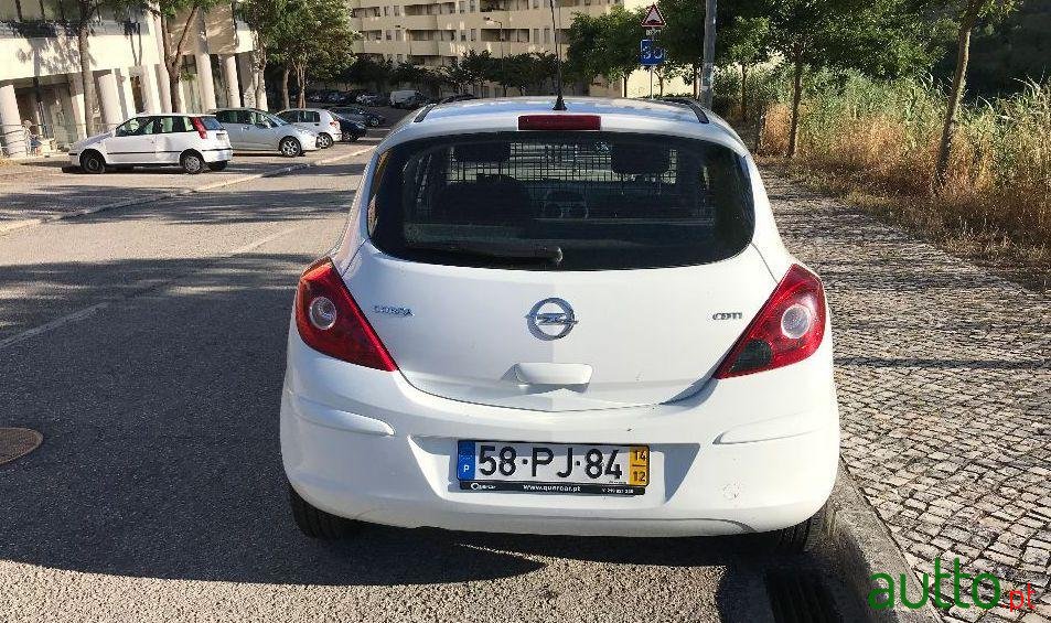 2014' Opel Corsa photo #3