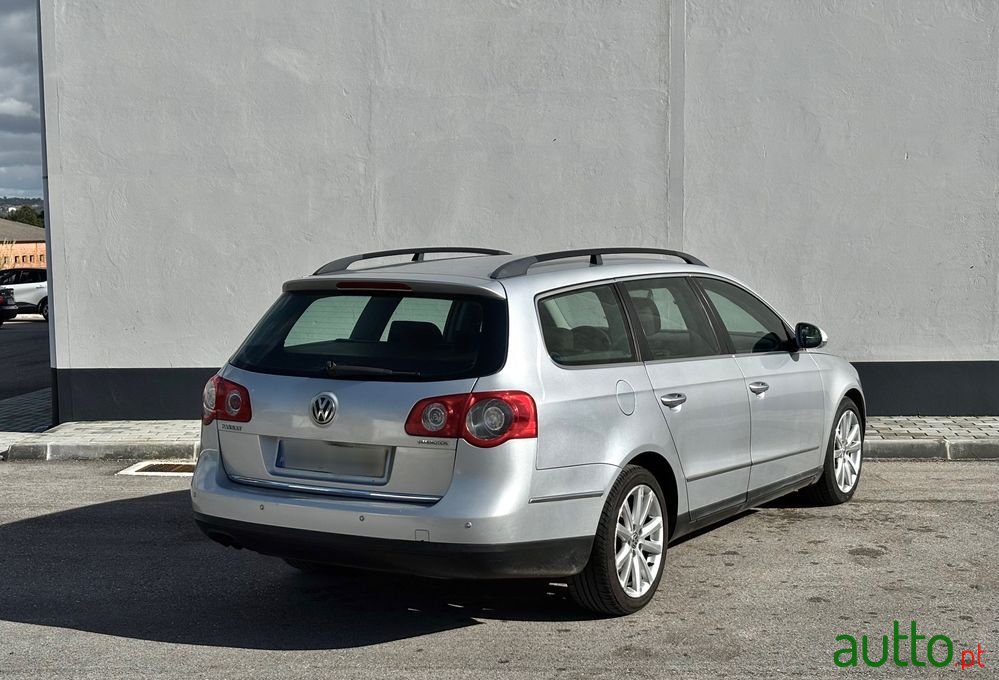 2008' Volkswagen Passat Variant photo #3