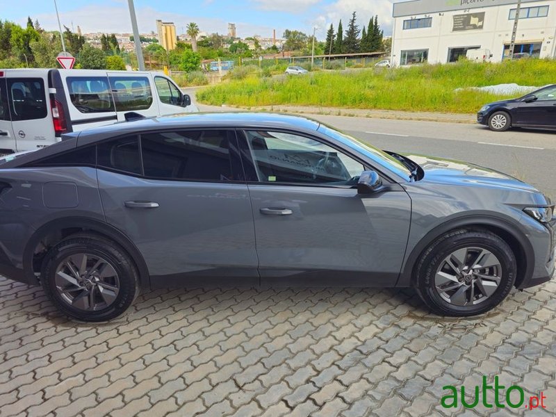 2024' Peugeot 408 photo #4
