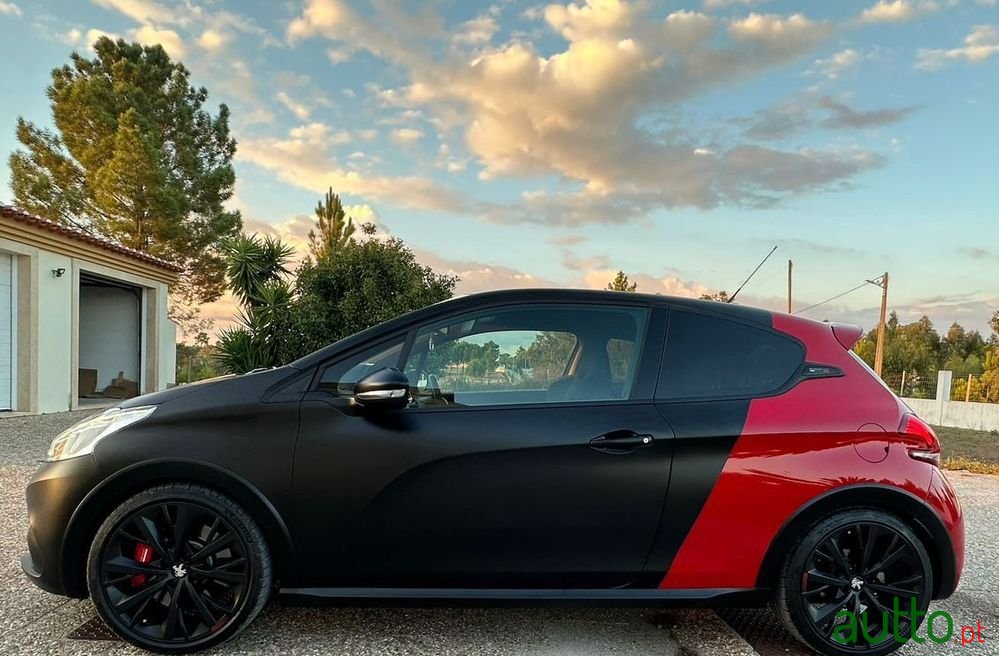 2016' Peugeot 208 photo #2