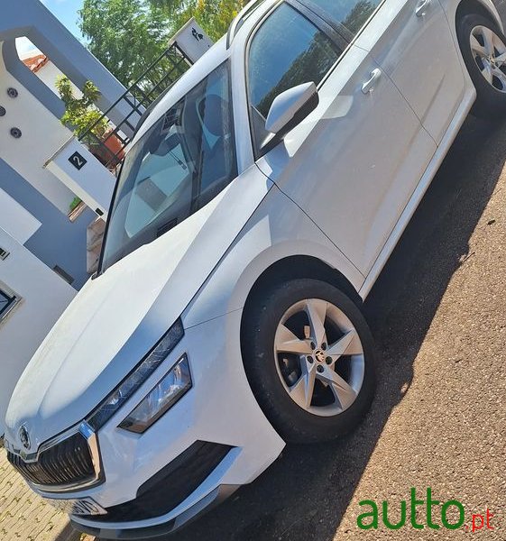 2021' Skoda Kamiq 1.0 Tsi Ambition photo #3
