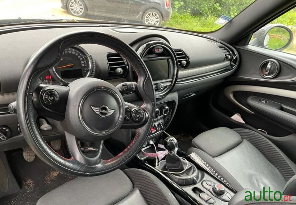 2017' MINI Clubman Cooper D photo #1