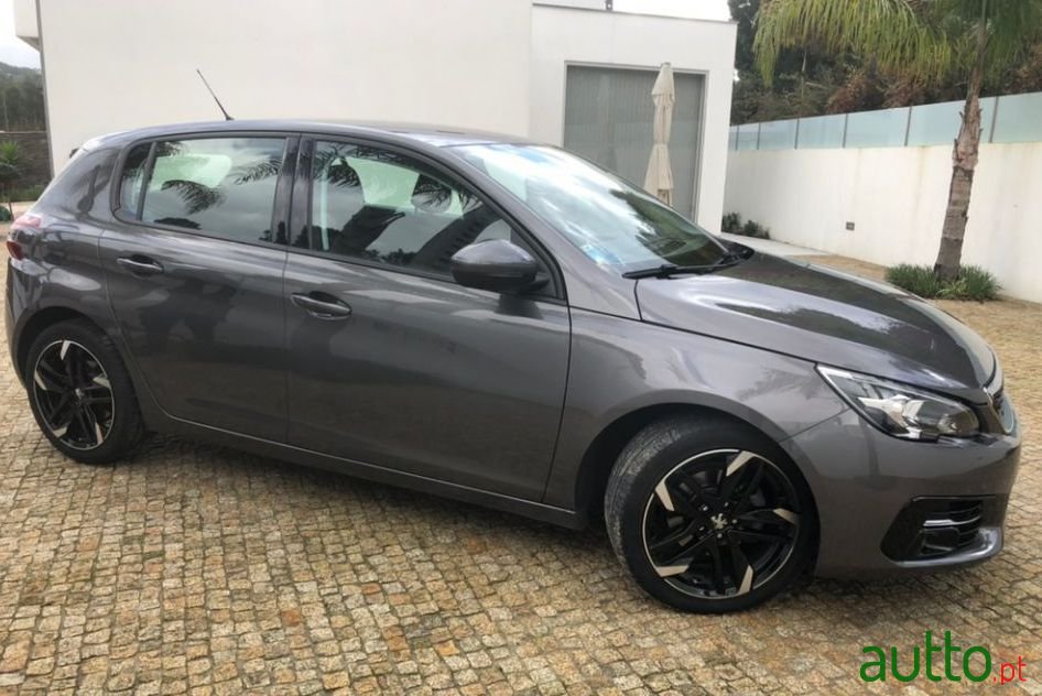 2018' Peugeot 308 photo #1