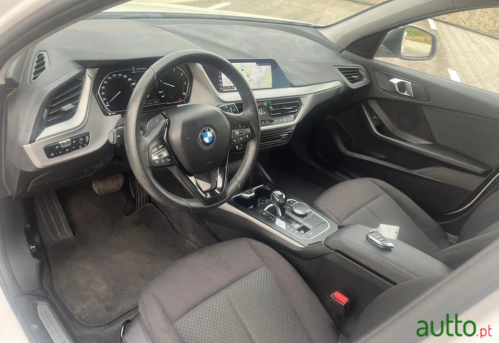 2020' BMW 116 photo #6