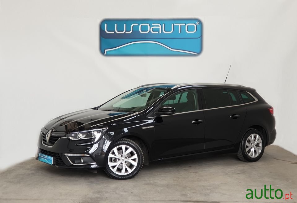 2018' Renault Megane Sport Tourer photo #1
