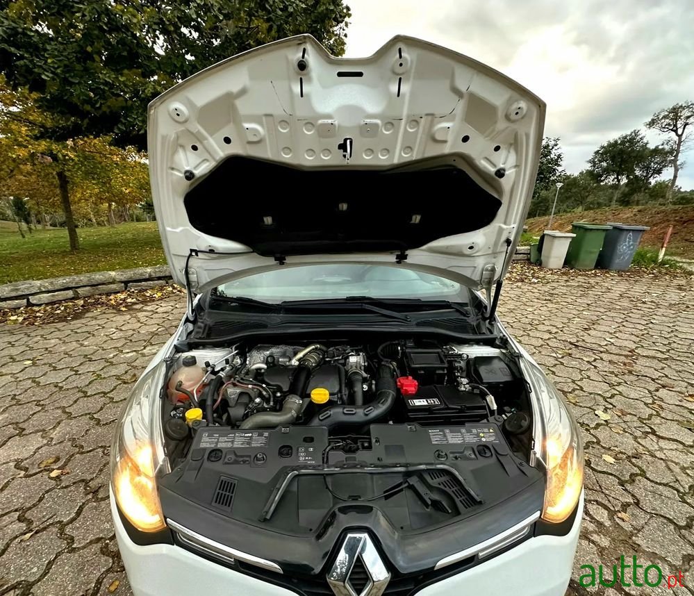 2015' Renault Clio photo #5