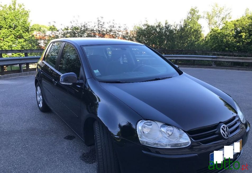 2007' Volkswagen Golf photo #2