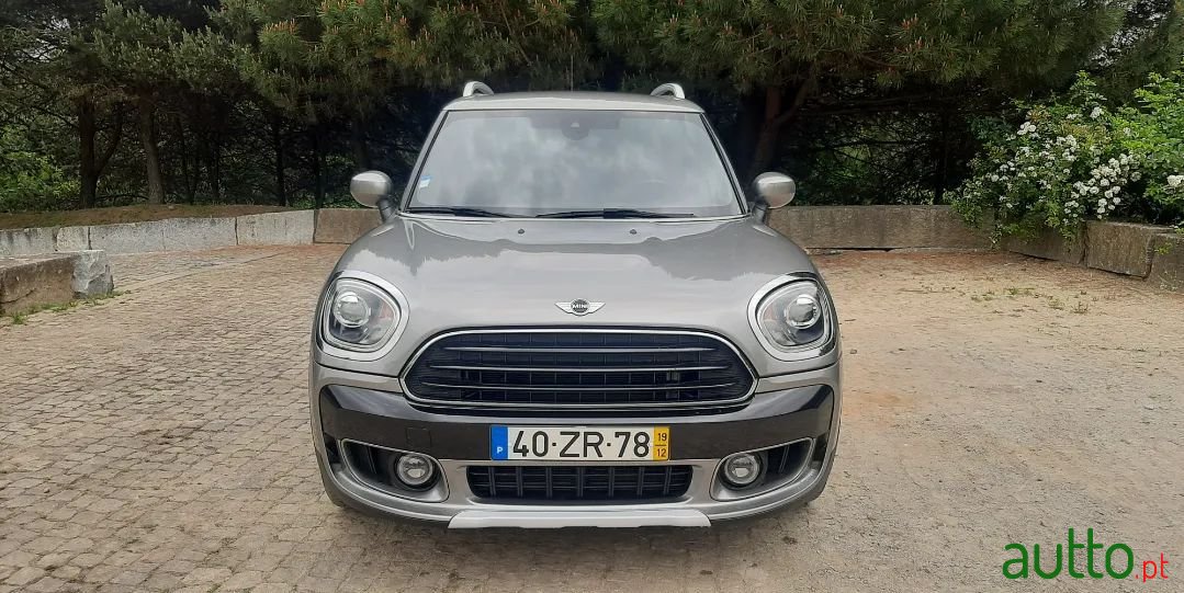 2019' MINI Countryman photo #2