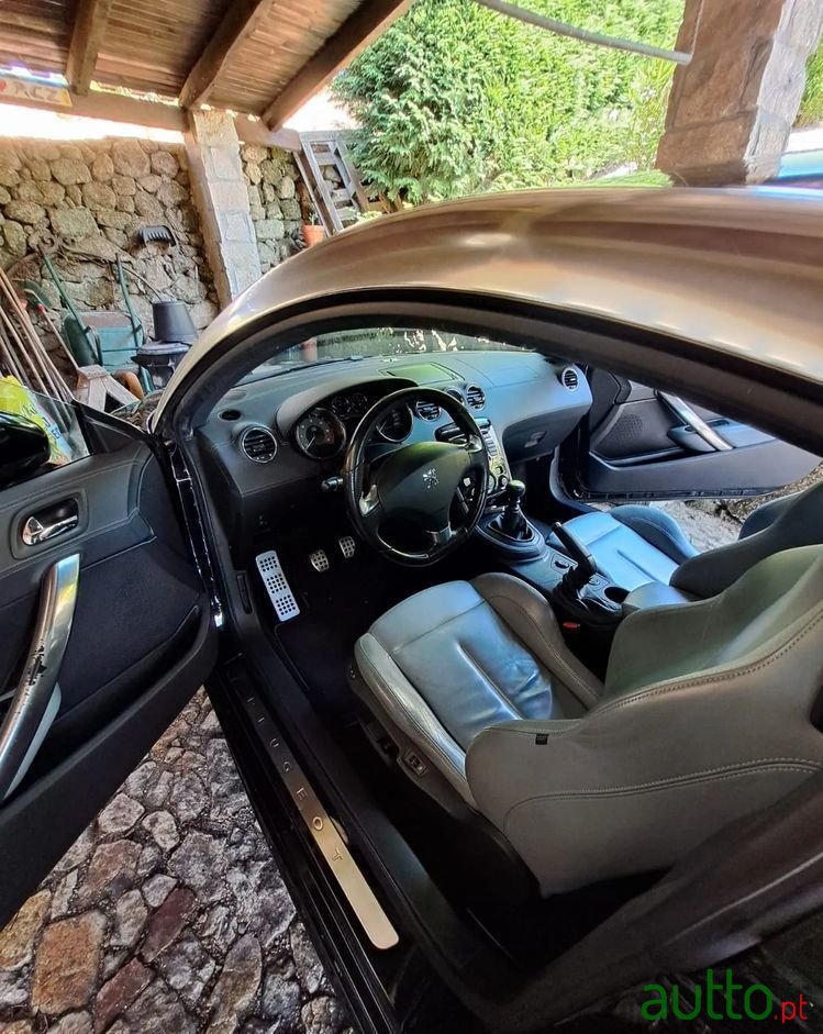 2010' Peugeot RCZ 2.0 Hdi photo #3