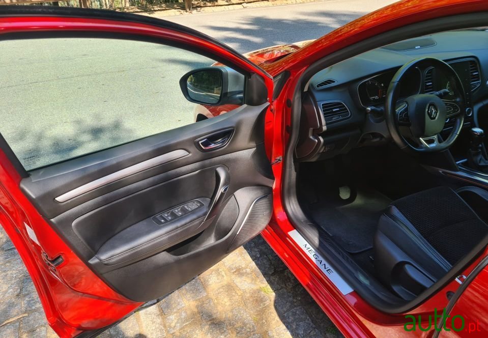 2018' Renault Megane photo #2