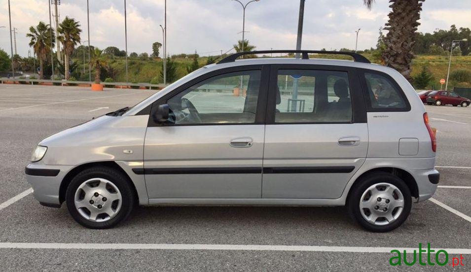 2001' Hyundai Matrix photo #1