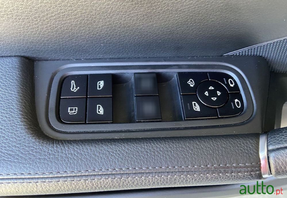 2021' Porsche Cayenne E-Hybrid photo #5