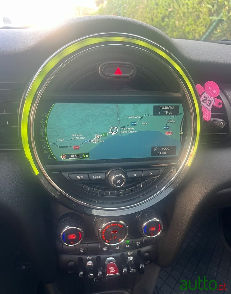 2016' MINI Cooper D 5 Portas photo #6