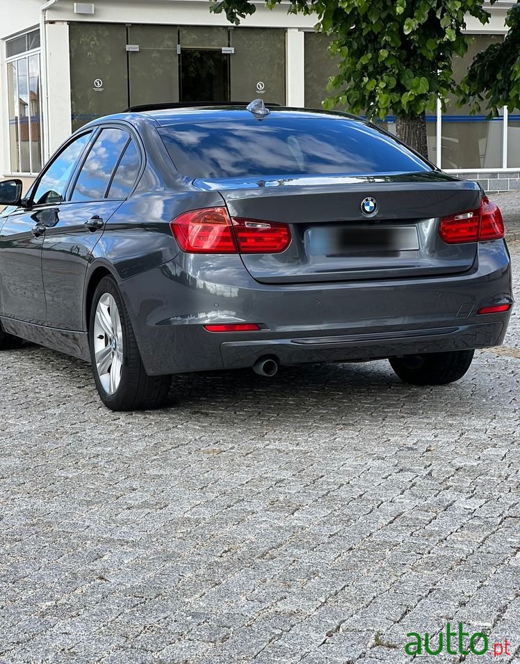 2012' BMW 320 D Aut. Sport Line photo #4