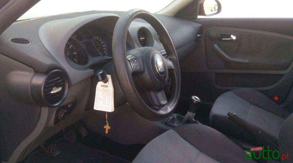 2005' SEAT Ibiza 1.2 Stylance photo #2