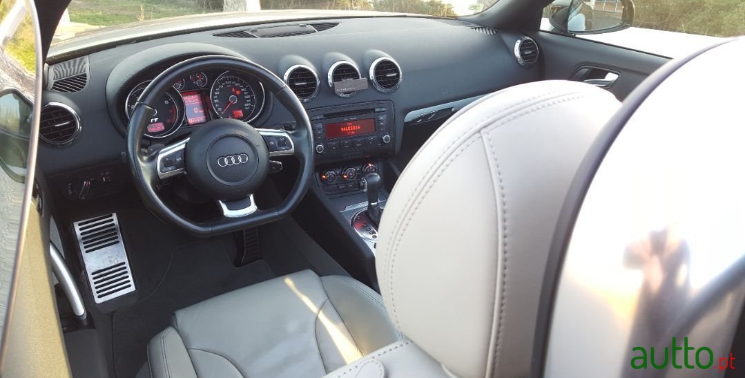 2008' Audi TT Roadster photo #5