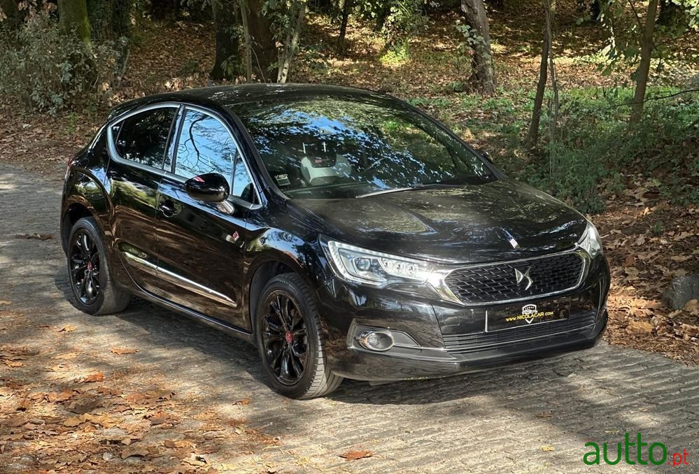 2017' DS Automobiles Ds4 photo #1