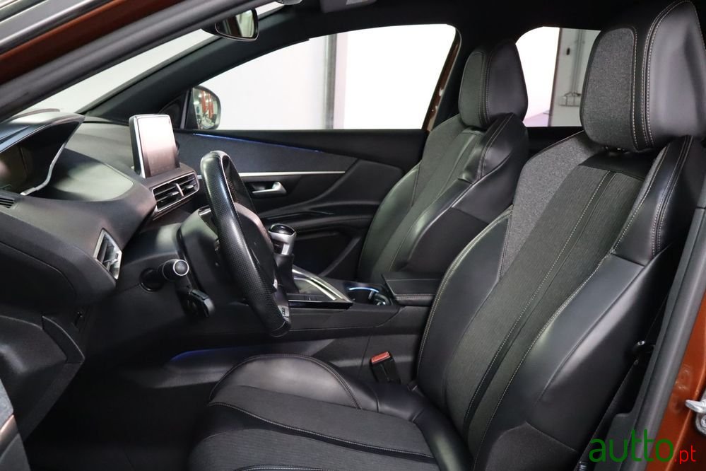 2017' Peugeot 3008 1.6 Bluehdi Gt Line photo #6