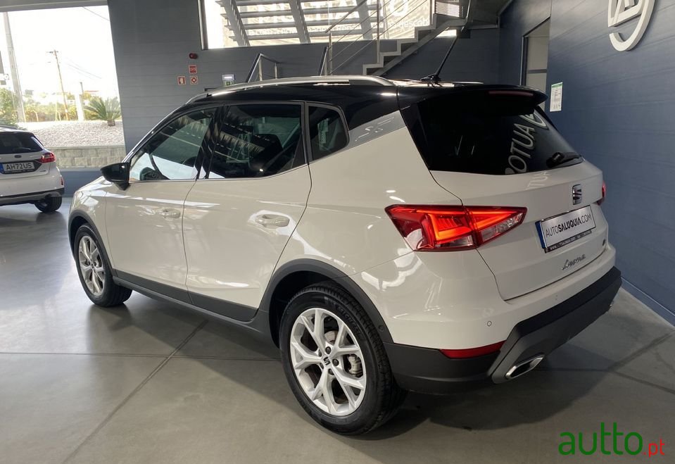 2022' SEAT Arona photo #3