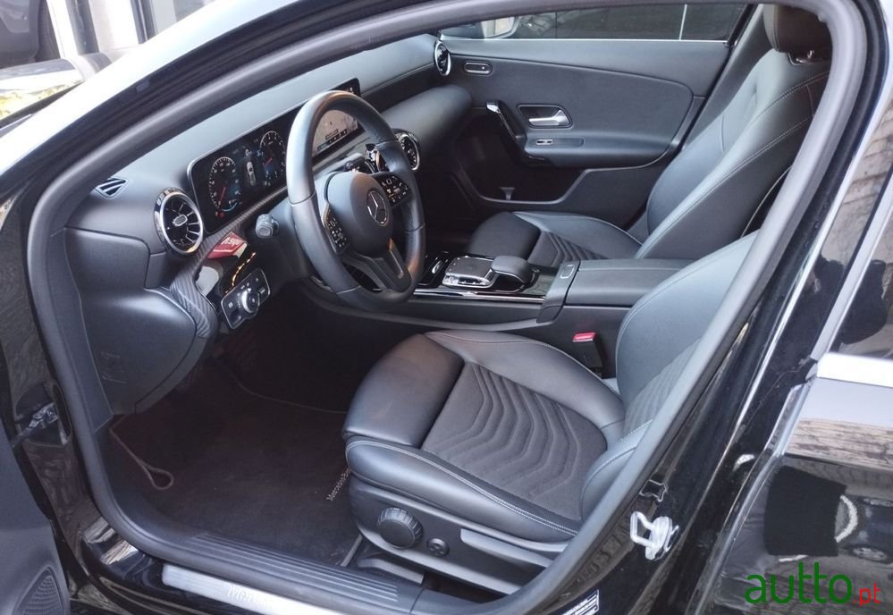 2019' Mercedes-Benz A 180 photo #6