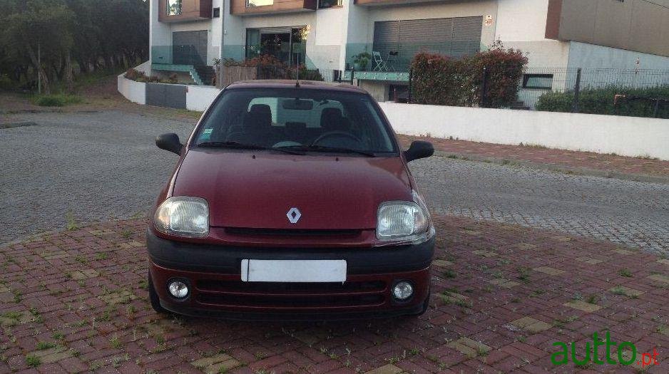 1999' Renault Clio 1.2 Rt photo #1