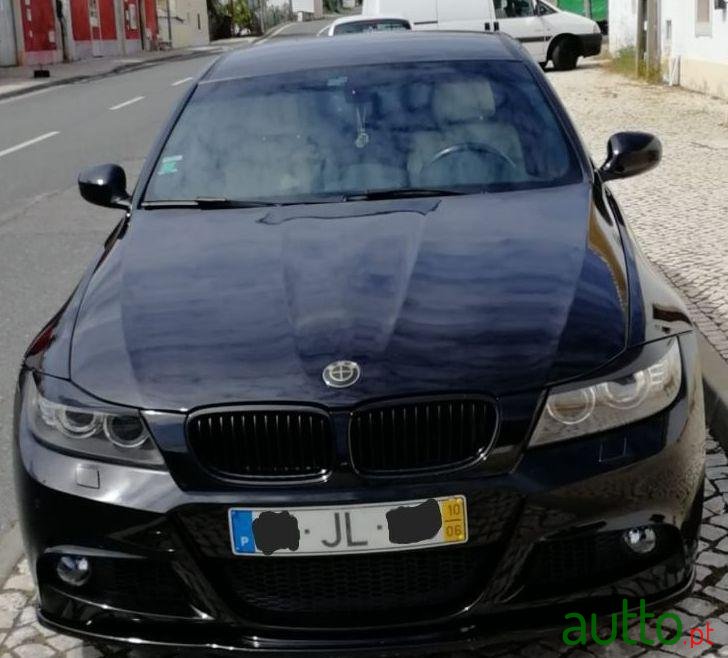 2010' BMW 320 D Navigation photo #3