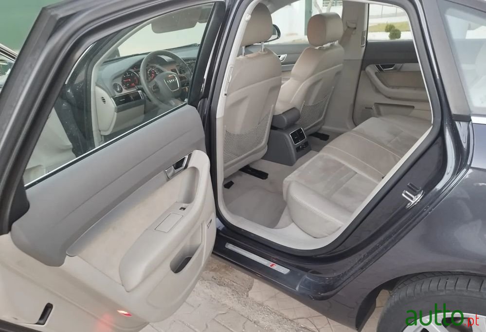 2011' Audi A6 photo #6