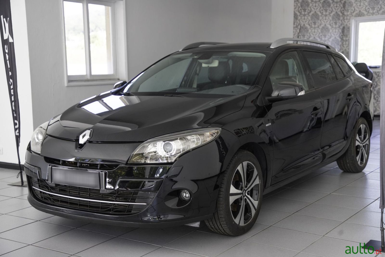 2012' Renault Megane photo #5