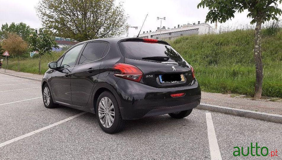 2016' Peugeot 208 photo #2