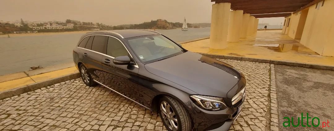 2015' Mercedes-Benz C-200 photo #1