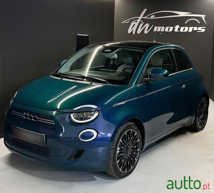 2021' Fiat 500e 42Kwh Icon photo #1