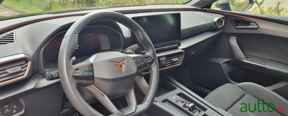 2022' Cupra Leon St photo #4