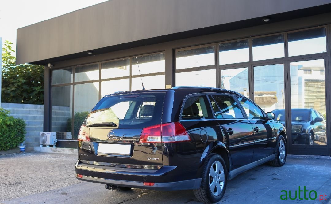 2004' Opel Vectra Caravan photo #6