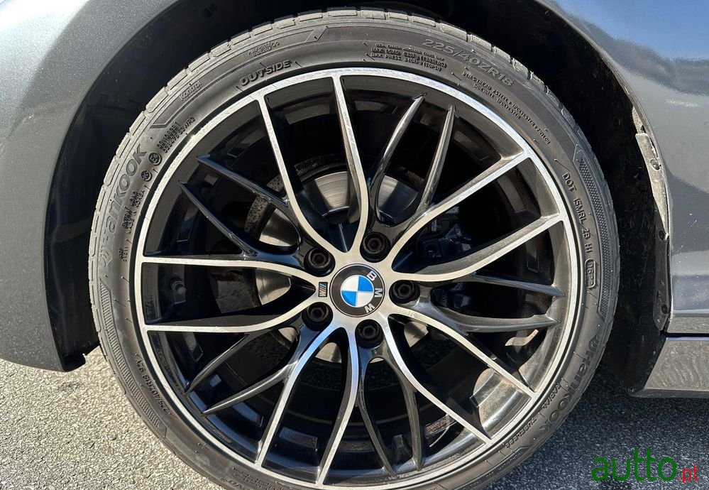 2017' BMW Série 1 D Pack M photo #4