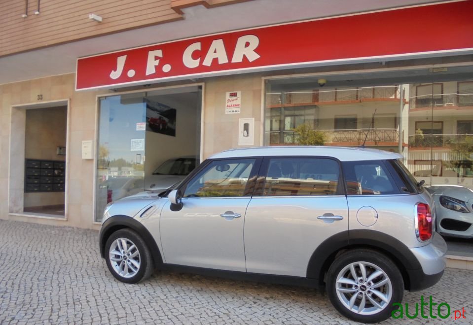 2012' MINI Countryman photo #2