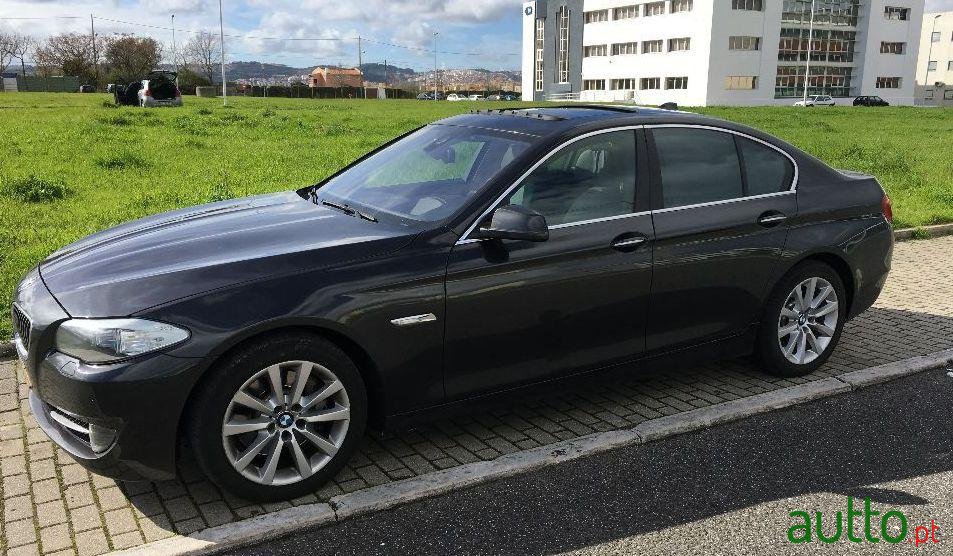 2013' BMW 525 Da Luxury photo #2