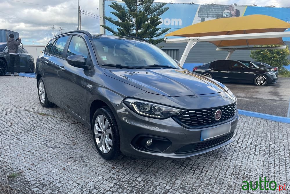 2020' Fiat Tipo Station Wagon photo #3
