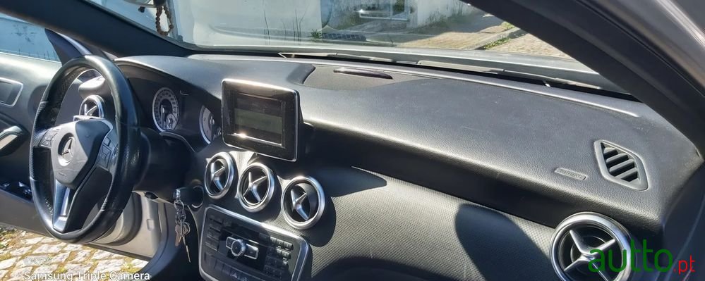 2015' Mercedes-Benz A 180 photo #4