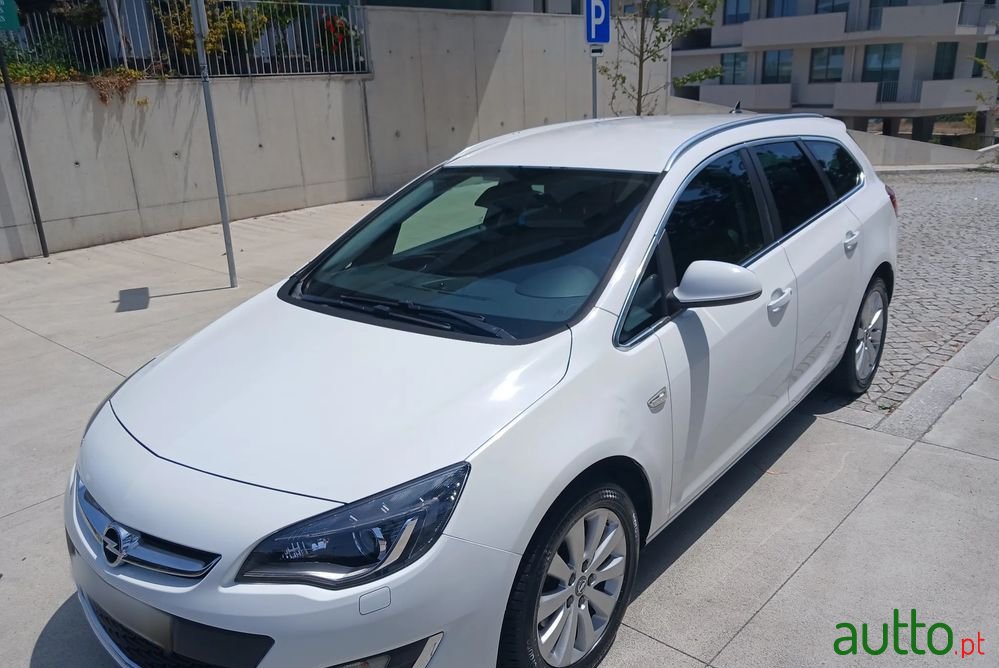 2016' Opel Astra Sports Tourer photo #3