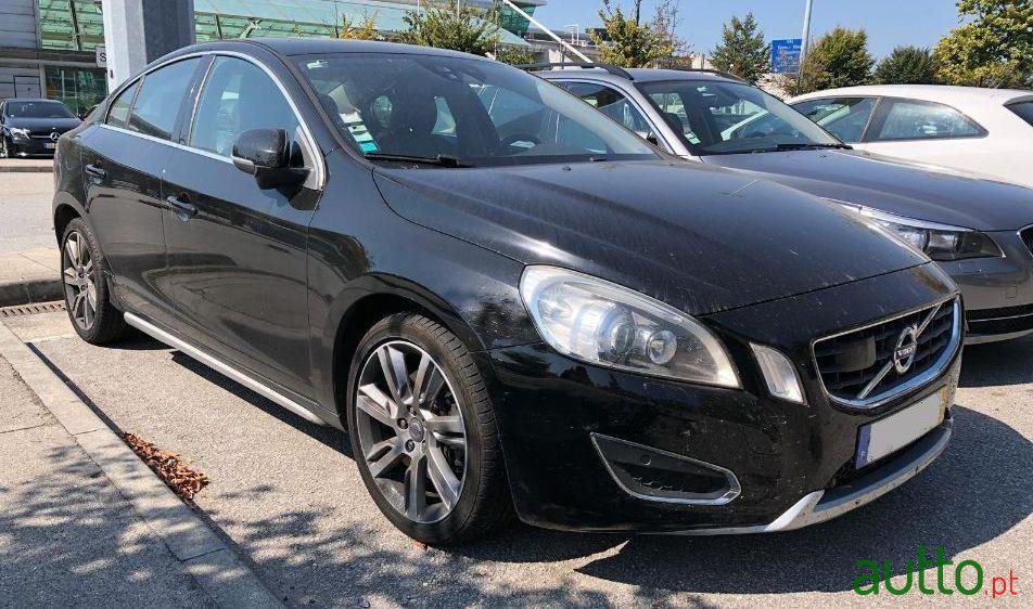 2011' Volvo S60 photo #1