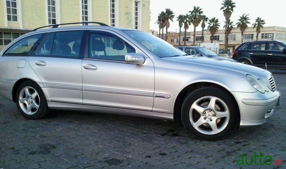 2002' Mercedes-Benz C-220 Cdi Avantgarde photo #3