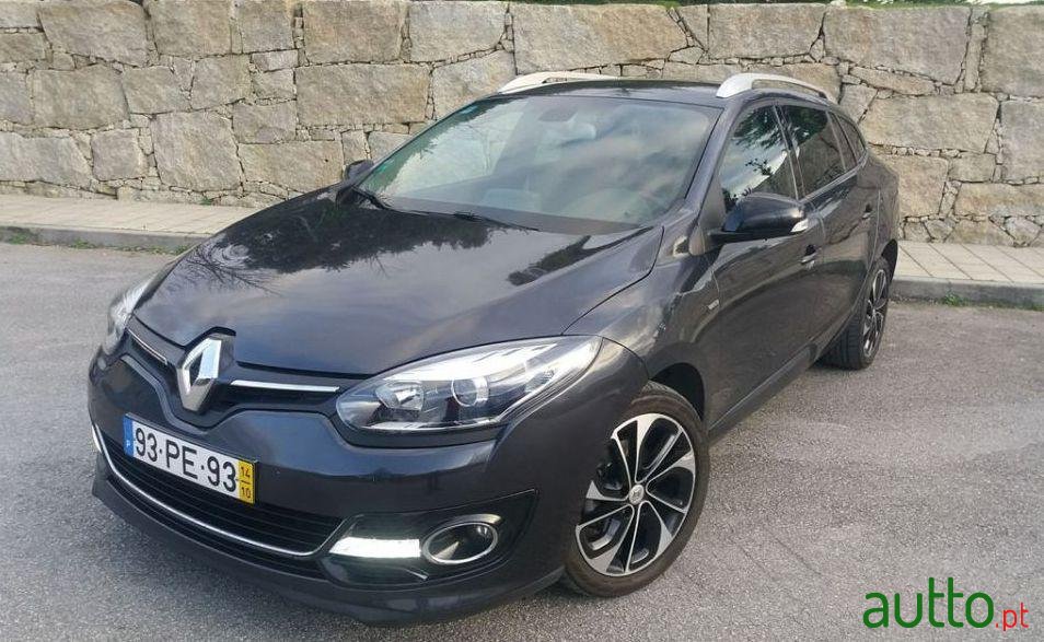 2014' Renault Megane Sport Tourer photo #2