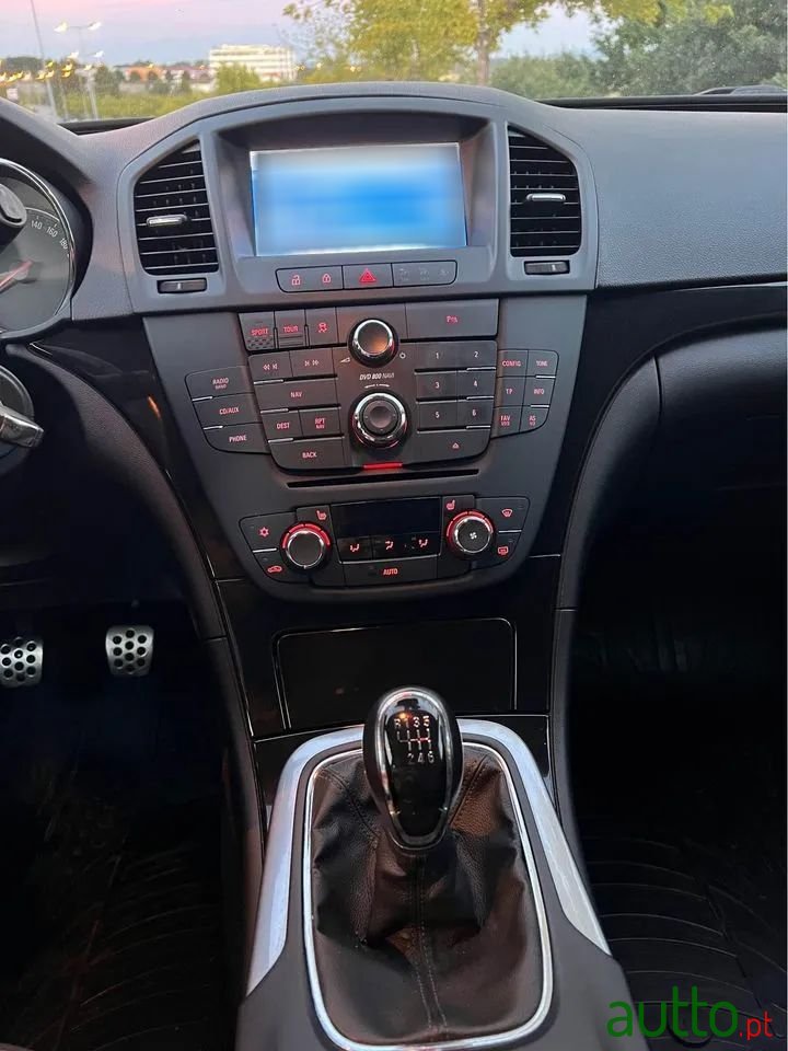 2010' Opel Insignia Sports Tourer photo #6